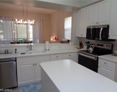 558 Vintage Reserve Lane - Photo Thumbnail 14