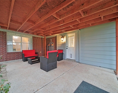 6003 Weisinger Drive - Photo Thumbnail 4