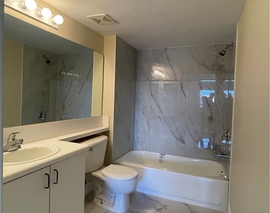 1205 Wildwood Lakes Boulevard - Photo Thumbnail 16