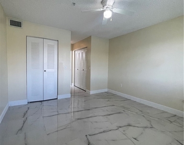 1205 Wildwood Lakes Boulevard - Photo Thumbnail 22