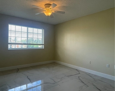 1205 Wildwood Lakes Boulevard - Photo Thumbnail 13