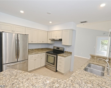 5461 Boxwood Way - Photo Thumbnail 5