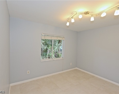 5461 Boxwood Way - Photo Thumbnail 15