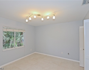 5461 Boxwood Way - Photo Thumbnail 16