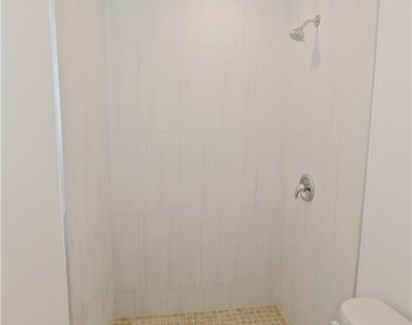5461 Boxwood Way - Photo Thumbnail 18
