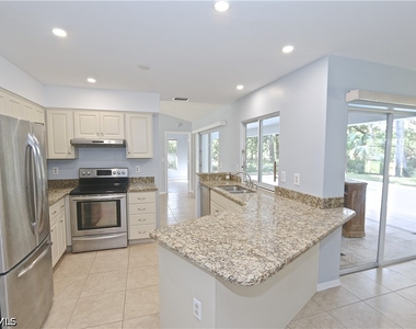 5461 Boxwood Way - Photo Thumbnail 4