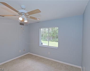 5461 Boxwood Way - Photo Thumbnail 8