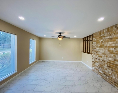 14815 Earlswood Drive - Photo Thumbnail 5