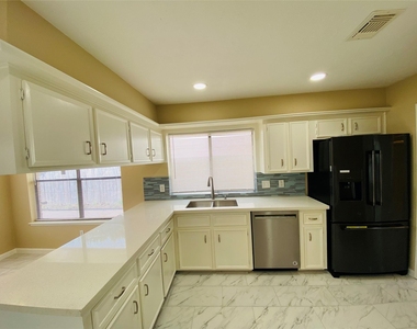 14815 Earlswood Drive - Photo Thumbnail 15