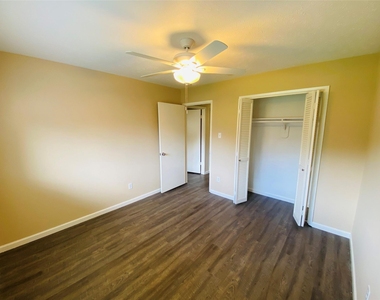 14815 Earlswood Drive - Photo Thumbnail 25