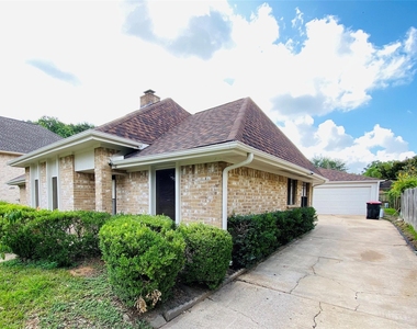 14815 Earlswood Drive - Photo Thumbnail 1