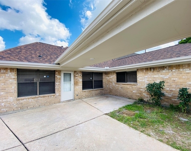 14815 Earlswood Drive - Photo Thumbnail 4