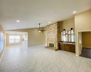 14815 Earlswood Drive - Photo Thumbnail 10