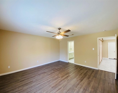 14815 Earlswood Drive - Photo Thumbnail 18