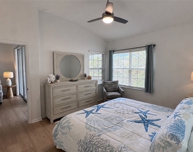 6812 Satinleaf Road S - Photo Thumbnail 15