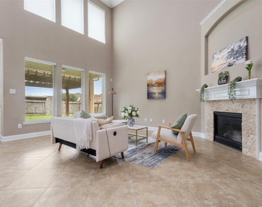 102 Blossom Terrace Lane - Photo Thumbnail 4