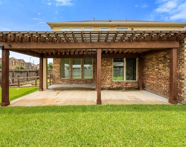 102 Blossom Terrace Lane - Photo Thumbnail 32
