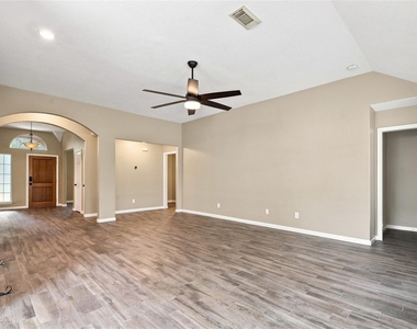 5419 Teakwood Lane - Photo Thumbnail 12