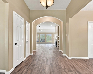 5419 Teakwood Lane - Photo Thumbnail 6