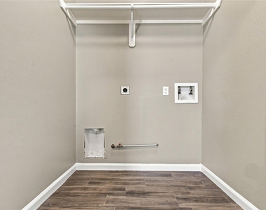 5419 Teakwood Lane - Photo Thumbnail 27