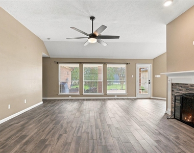 5419 Teakwood Lane - Photo Thumbnail 11