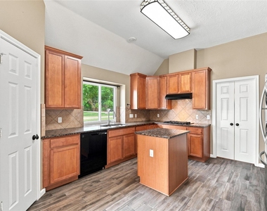 5419 Teakwood Lane - Photo Thumbnail 15