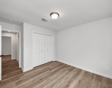 718 Land Grant Drive - Photo Thumbnail 24
