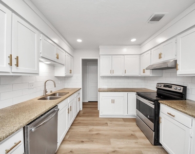 718 Land Grant Drive - Photo Thumbnail 10