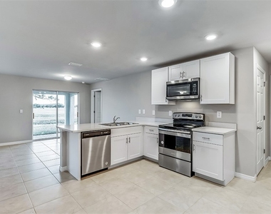 6026 Pecan Circle - Photo Thumbnail 1