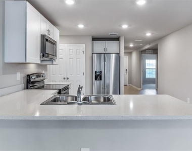 6026 Pecan Circle - Photo Thumbnail 2
