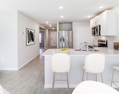 6026 Pecan Circle - Photo Thumbnail 4