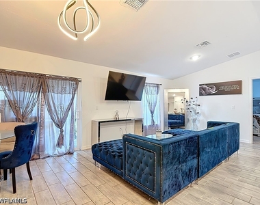 4102 4th Street Sw - Photo Thumbnail 4