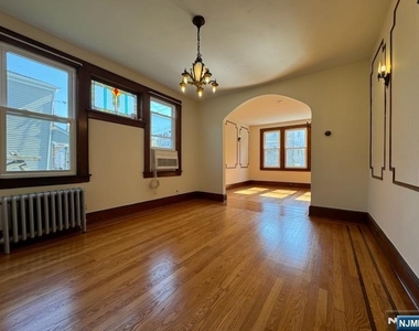 221-223 Patterson - Photo Thumbnail 3