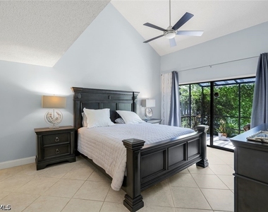 823 Meadowland Drive - Photo Thumbnail 8