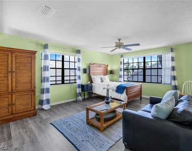 823 Meadowland Drive - Photo Thumbnail 13