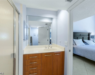 823 Meadowland Drive - Photo Thumbnail 10