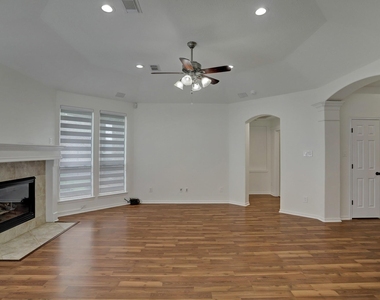 10314 Lyndon Meadows Dr - Photo Thumbnail 12