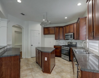 10314 Lyndon Meadows Dr - Photo Thumbnail 15