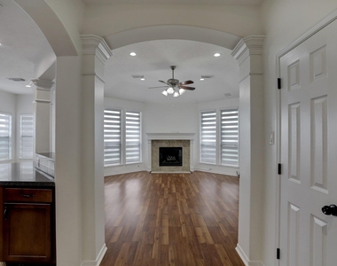 10314 Lyndon Meadows Dr - Photo Thumbnail 8
