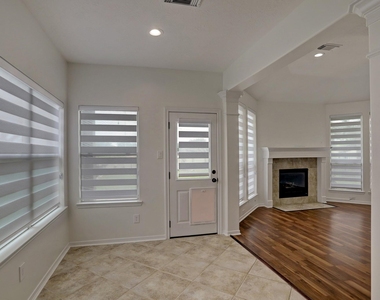 10314 Lyndon Meadows Dr - Photo Thumbnail 14