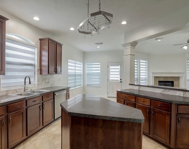 10314 Lyndon Meadows Dr - Photo Thumbnail 17