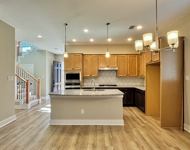 18646 Marvelous Place - Photo Thumbnail 10