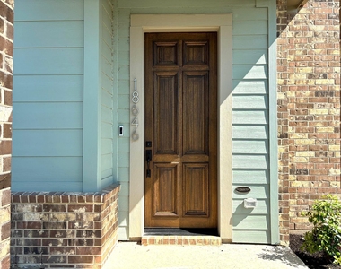 18646 Marvelous Place - Photo Thumbnail 4