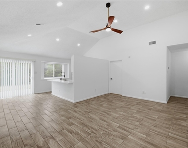11522 Highland Meadow Drive - Photo Thumbnail 4