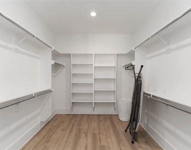 3410 Baer Street - Photo Thumbnail 24