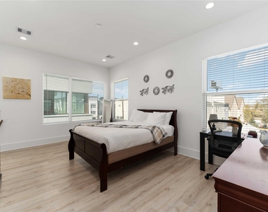 3410 Baer Street - Photo Thumbnail 20