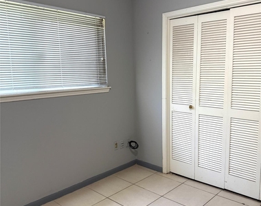 12615 Shannon Hills Drive - Photo Thumbnail 31