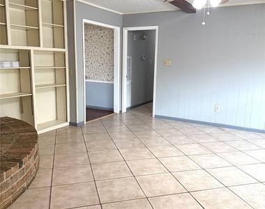 12615 Shannon Hills Drive - Photo Thumbnail 10