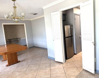 12615 Shannon Hills Drive - Photo Thumbnail 7
