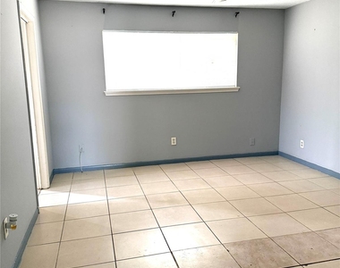 12615 Shannon Hills Drive - Photo Thumbnail 23